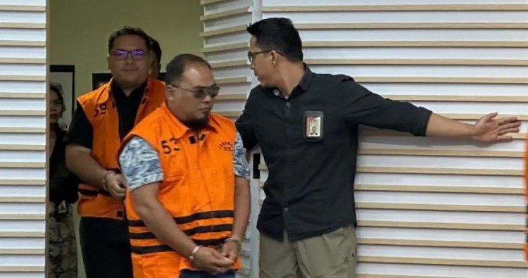 KPK Periksa Saksi Meringankan Tersangka Dana Hibah Jatim