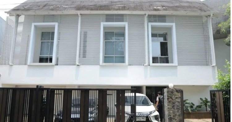 Terkait Korupsi Migas, Rumah Mewah Riza Chalid Disita Kejaksaan Agung
