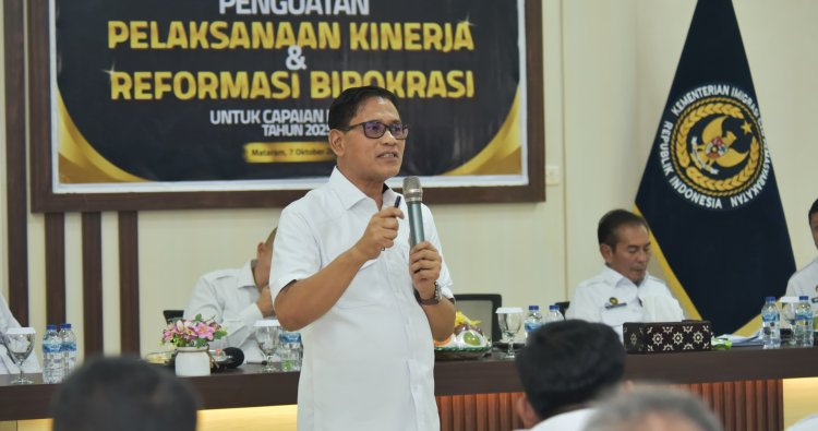 Abdullah Rasyid: Paspor Indonesia, Strategi Diplomasi, Hukum dan Mobilitas Global untuk Kemajuan Ekonomi.