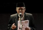 Taufiq Ismail: Sang Penyair yang Jejaknya Terpatri di Sejarah Bangsa