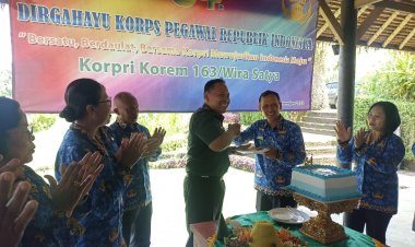 Danramil Banjarangkan dan PNS Kodim Klungkung Gelar Tasyakuran HUT Korpri ke-54