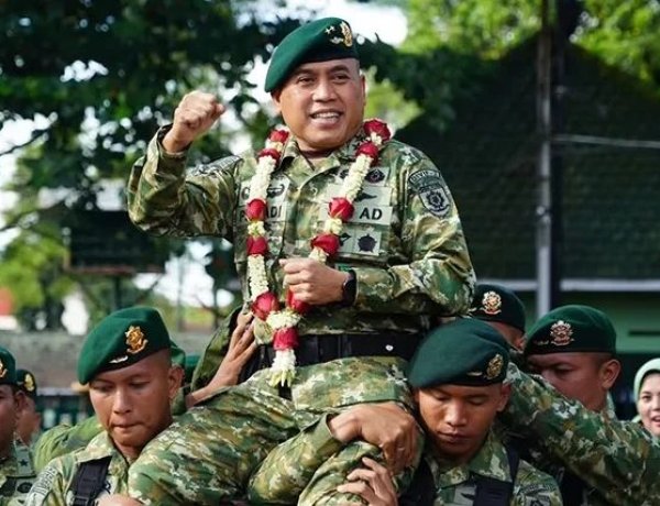 Mayjen Primadi Saiful Sulun Resmi Pimpin Divif 2 Kostrad