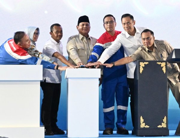 Panglima TNI Dampingi Presiden RI Resmikan RDMP Balikpapan, Tonggak Kemandirian Energi Nasional