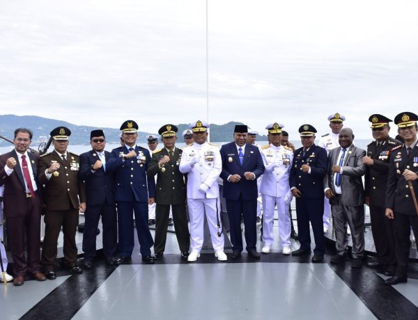 Kodaeral X TNI AL Gelar Upacara Tabur Bunga di Laut Dalam Rangka Hari Dharma Samudera 2026