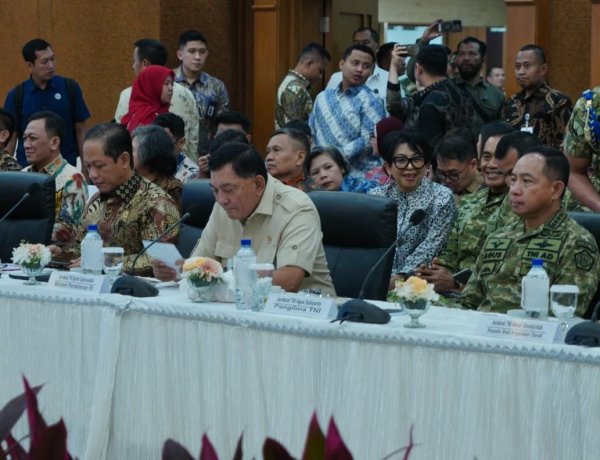 Panglima TNI Dampingi Menhan RI Hadiri Entry Meeting Pemeriksaan Keuangan di BPK RI