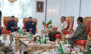 Perkuat Diplomasi Militer, Panglima TNI Bersama Menhan RI Terima Courtesy Call Kasau Pakistan
