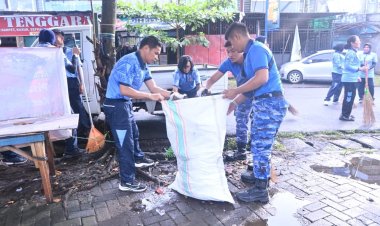 Gerakan Indonesia ASRI, Personel Lanud Sultan Hasanuddin Bersihkan Kawasan Terminal dan Pasar Daya