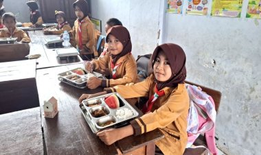 Makan Bergizi Gratis: Gizi Meningkat, Semangat Belajar Siswa Meroket