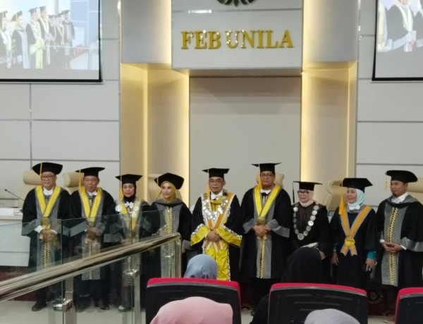 Ukhti Ciptawaty Resmi Raih Gelar Doktor ke-54 Program Doktor Ilmu Ekonomi Unila, Teliti Efektivitas BPNT dan PKH